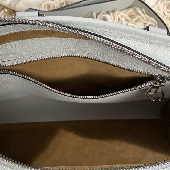 Loewe Amazona 28 Tote Bag in Light Blue - Picture 10 of 14